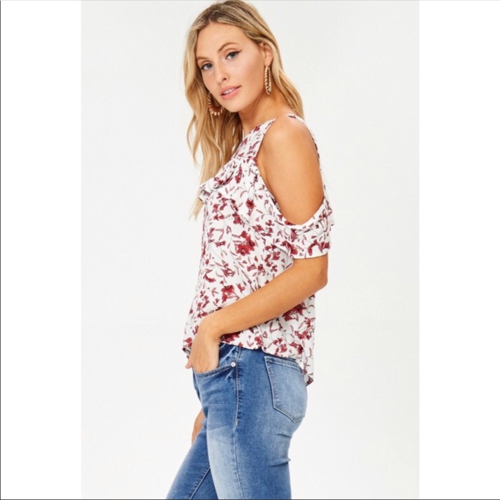 Floral Open Shoulder Ruffle Top - Picture 4 of 6